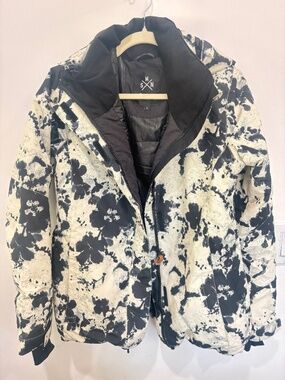 SMN Black & White Floral Print Ski Jacket Small
